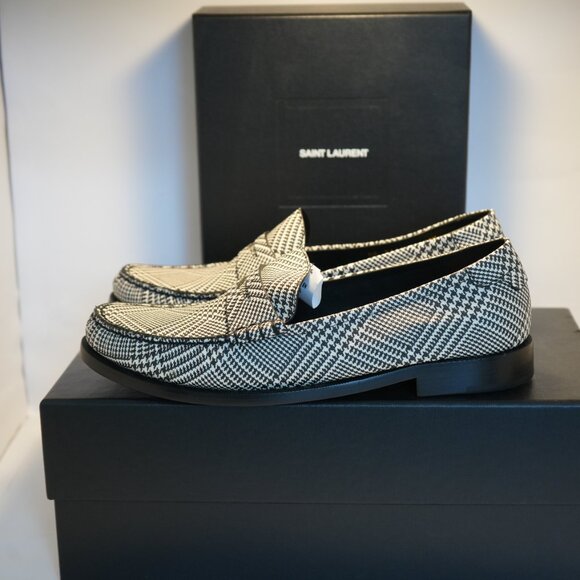 Yves SAINT LAURENT main image 6